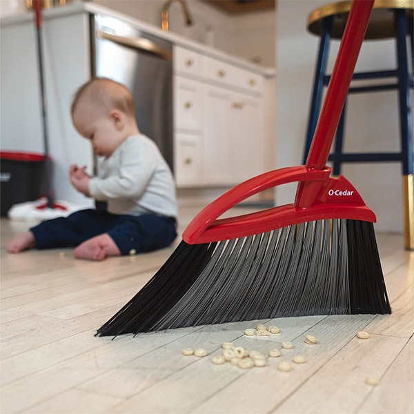 US_blog_clean_wood_floors_indoor_broom.jpg